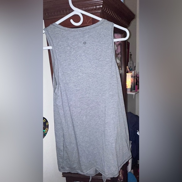 Lululemon🍋 Layered Lightweight Comfy Tank - Picture 2 of 2